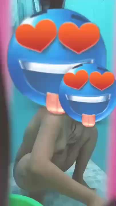 Video Ngintip Anak Kos Mandi Balutan Handuk Biru Part 1