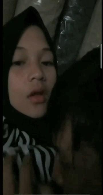 Bokep Indo Jilbab Hitam Hot Ngentot