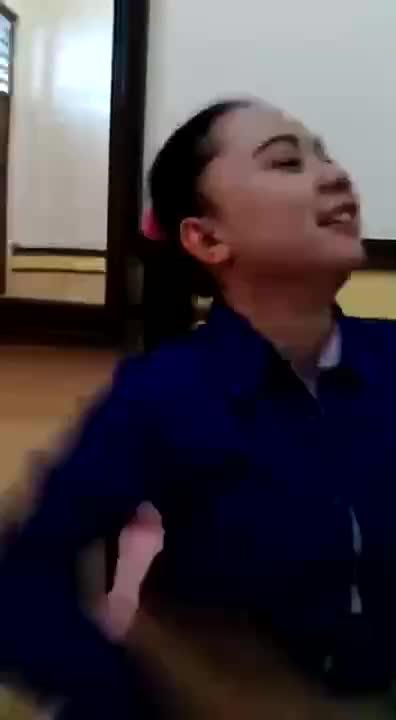 Video Bokep Tante Sosialita Jilbab Baju Biru