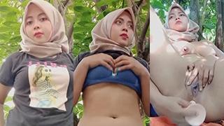 Jilbab Binal Colmek di Kebun