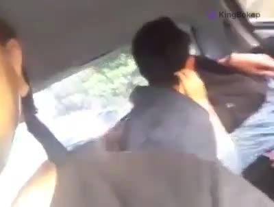 Video Scandal Abg Ciuman Di Mobil Grab