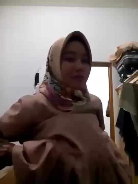 Video Guru Jilbab Disuruh Remas Endingnya Bilang Udah
