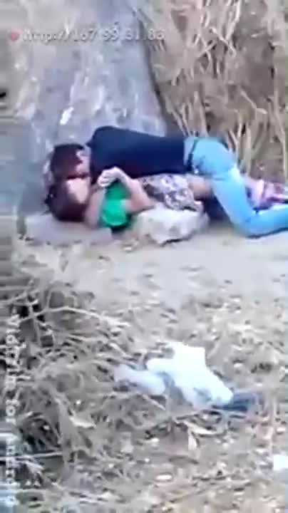 Video Remaja Ngentot Bermesraan Di Atas Bukit