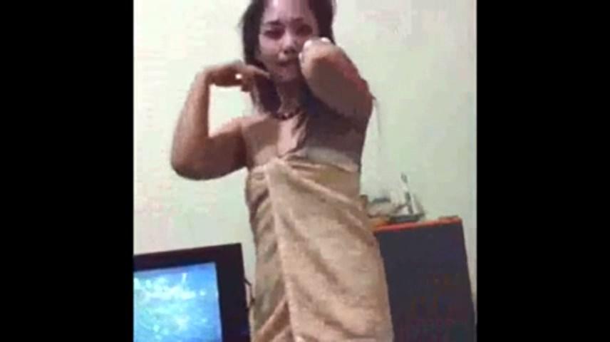 Bokep Indo Abg Goyang Dulu Setelah Mandi