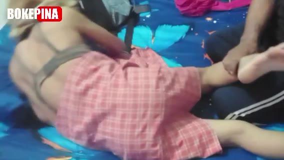 Bokep Indo Mbah Maryono Pijat ABG Teteknya Kecil Jembutnya Lebat