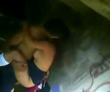 Bokep Indo Video ABG SMP Ngentot di Gubuk