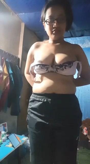 Bokep Janda Janda Kacamata Cari Pacar Lagi