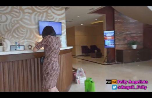 Bokep Indo Kenikmatan Luar Biasa Cek In Dengan Pramugari Cantik