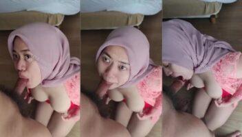 Cewek Jilbab Cantik Viral Nyepong Lahap Banget
