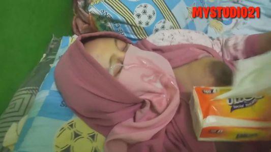 Bokep Indo Ngemut Dildo Di Lantai