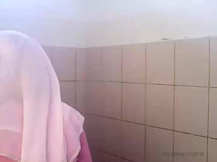 Video Streaming Video ML Cewek Berjilbab Bugil
