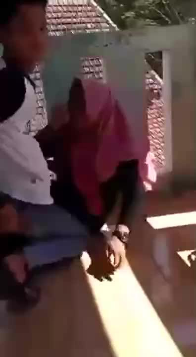 Video Jilbab Pink Ciuman Ketahuan Deh
