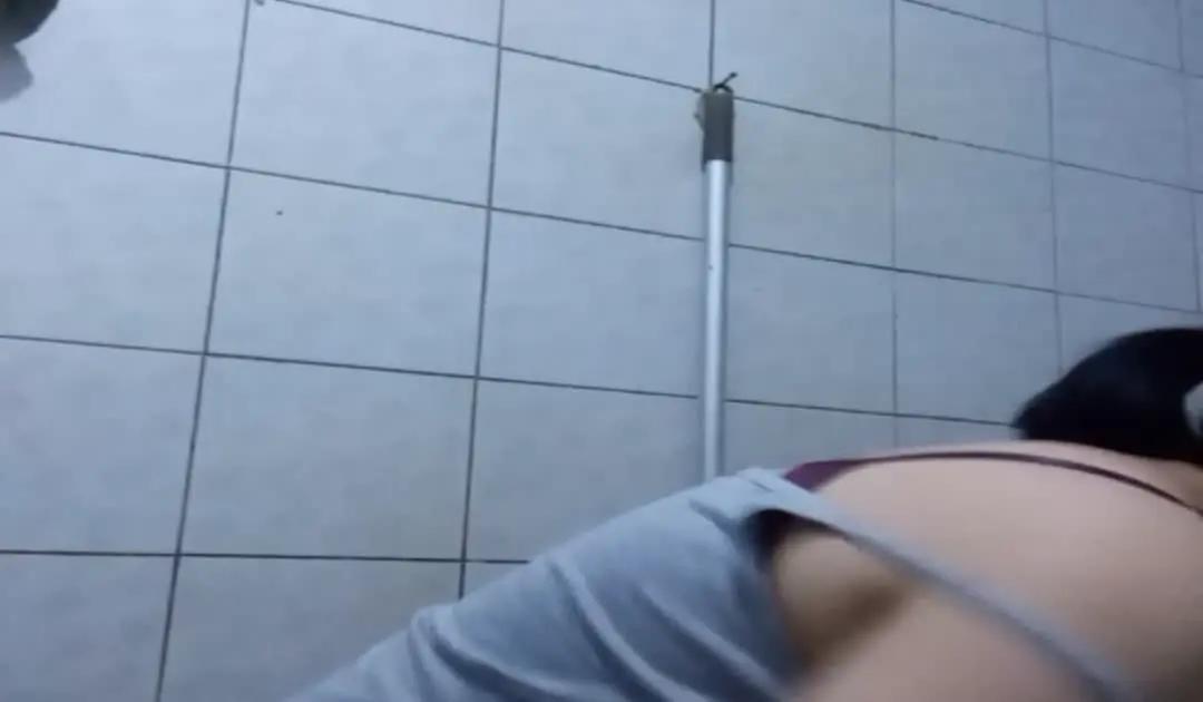 ABG Bugil Mandi Wajib Lapor Pacar 1