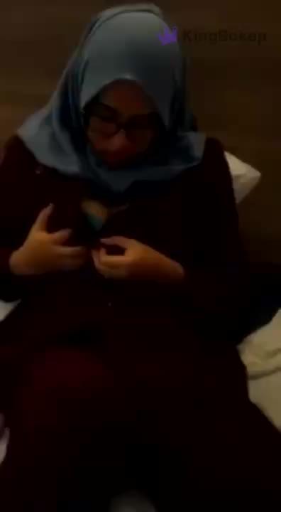 Video Jilboobs Masturbasi Didepan Suami