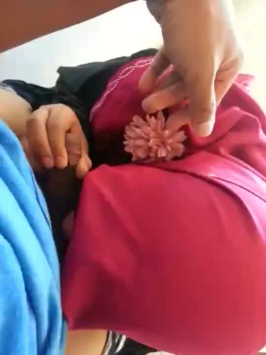 Video Jilbab Blowjob Doggy di Tangga