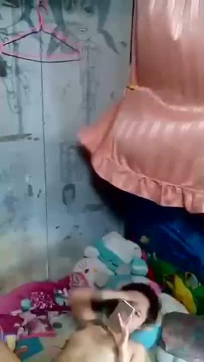 Video Mesum Sama Pacar Cantik Sambil Main HP