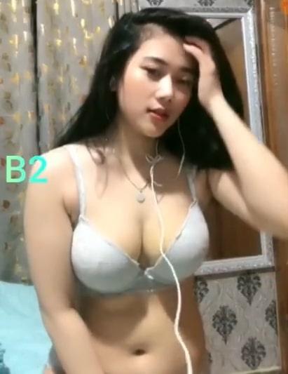 Bokep Indo Si Tante Jago Ngemut Depan Kamera