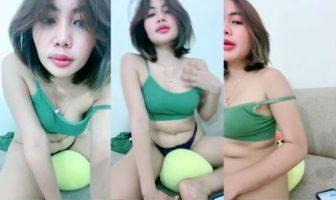 Freya Spill Uting Ngangkang Omek Elus2 Meki