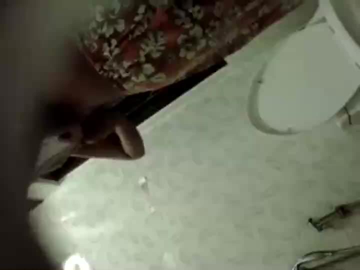 Video Ngintip Adik Ipar Pake Celana Bunga