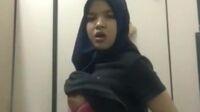 Bokep Hijab Hijabers ToGe Colmek Basah Enak