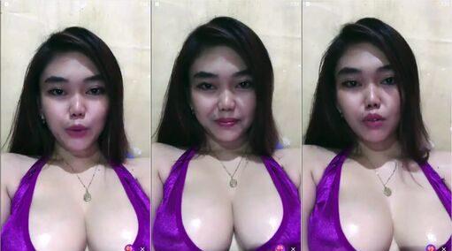 Susunya Kak Fika Hot