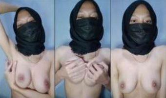 Ukhti Toket Mungil Nge Live Telanjang Dada Remas2