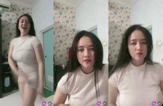 Berlian Ochi Olahraga pamer Pantat Besar