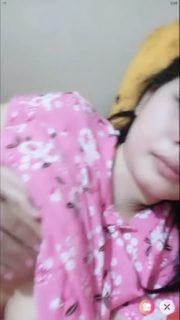 Nenen Cici besar putih mulus