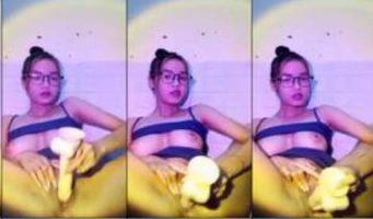 Gak Puas Colmek Dedek Panya Ukhti Colmek pake Dildo