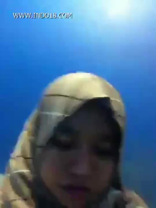 Video Gadis Hijab Cantik Binal