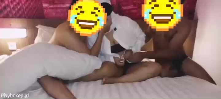 Video Tante Layani 2 Pria Di Hotel