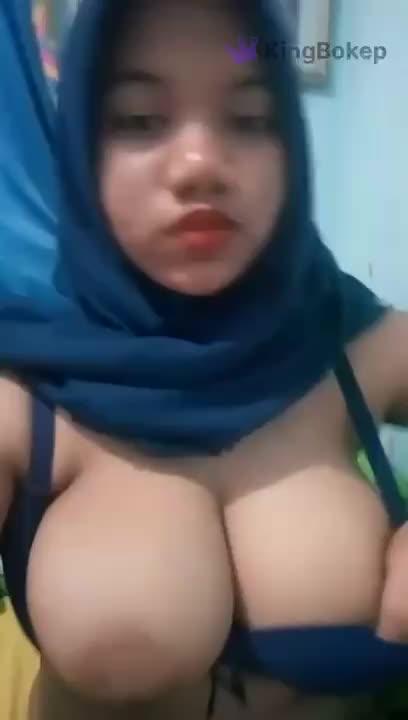 Video Cam Jilbab Biru Remas Tete Segede Melon Sampe Ah Ah