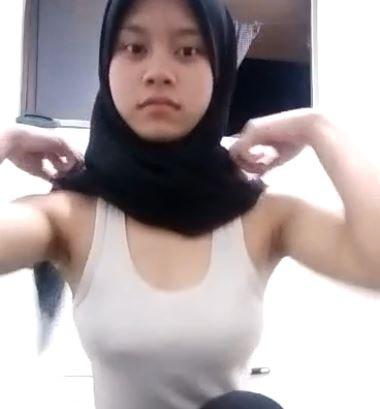 Bokep Indo Malam Jumat Bareng Mantan Pacar Dikasih Syarat Pakai Pengaman Dulu
