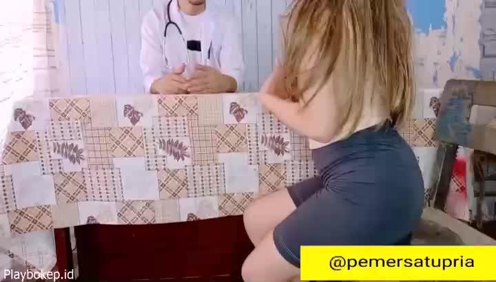 Video Diperiksa Dokter