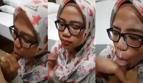 Crot Tepat Di Wajah Jilbab