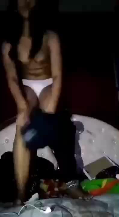 Video Dua Jari Sampe Becek Headset Putih