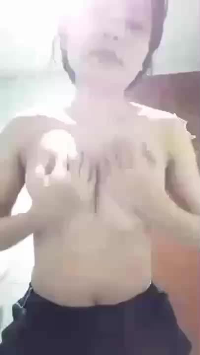 Video Si Mbak Ngode Ke Pacar Nya Minta Diremesin