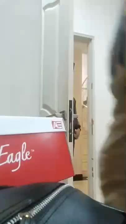 Video Prank Handuk Lepas
