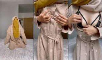 Ms SluttyVani Wanita Gamis Bercadar Nakal Hot!
