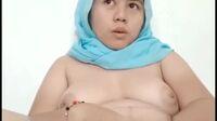 Bokep Hijab Ukhty Colok Memek Pake Terong Gede