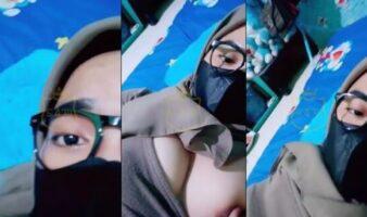 Mbak Titik Ukhti Spill Uting Coklat Nenen Jumbo Toge Nih