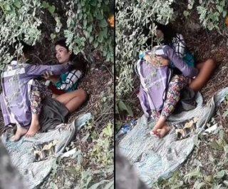 Ngintip Sejoli lagi Mesum di Semak-semak