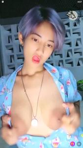 Selebgram pamerin Toket Gede Pink