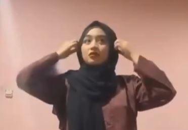 Pap Bugil Dari Kekasih Melayu Tudung Kini Jadi Tomboy