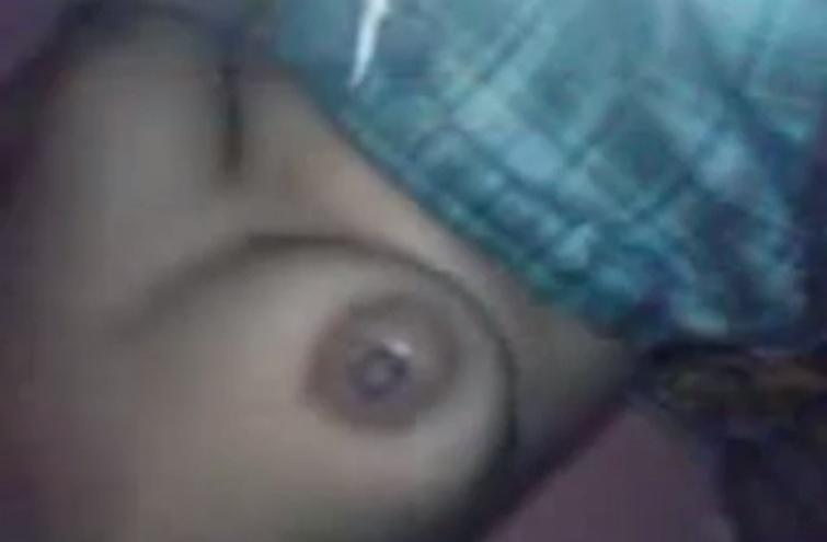 Toge Pamer Tubuh Dan Susu Dihisap