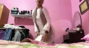 Clara show Memek Hijabers