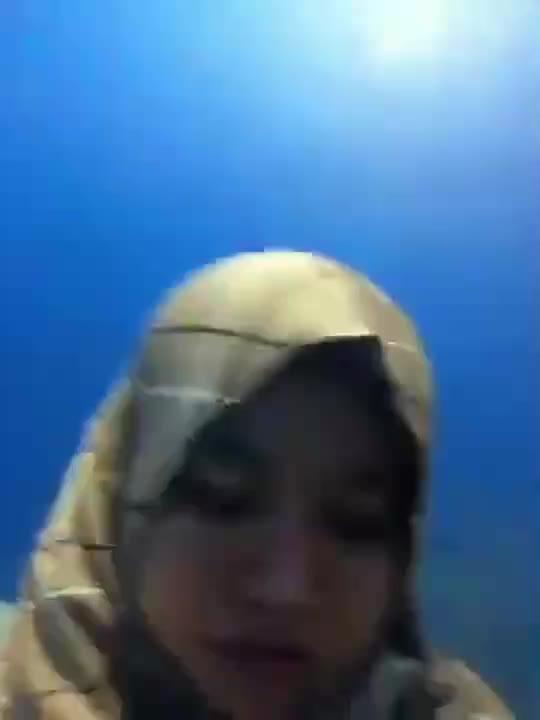 Video Ilyani Jilbab Kemeja Kotak Kotak Lagi Sange